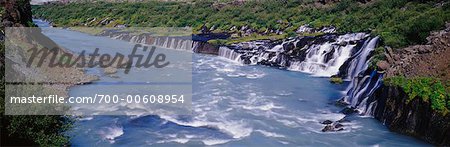 Hraunfossar cascade et rivière Hvita, Islande