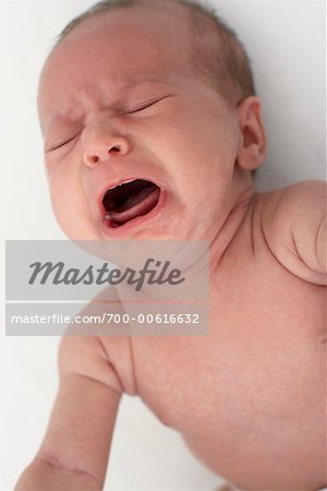 Portrait de bébé qui pleure