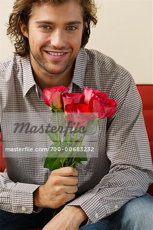 Homme avec des fleurs