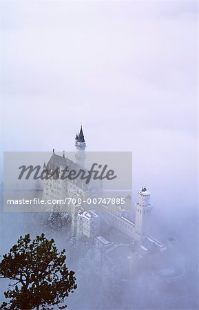 Château de Neuschwanstein, brouillard, Bavière, Allemagne