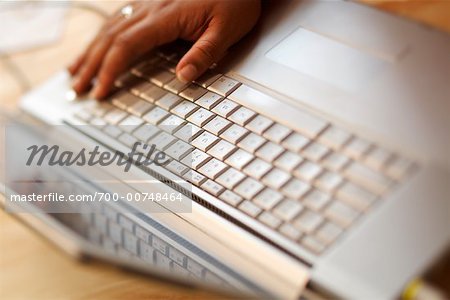 Person mit Laptop