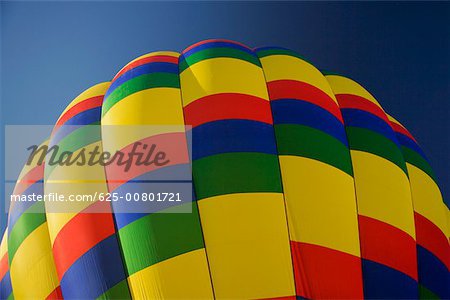 Low Angle View of einen Heißluftballon