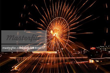 Grande roue éclairée la nuit, Navy Pier Park, Chicago, Illinois USA