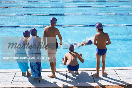 Nageurs de la piscine