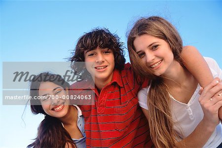 Portrait d'adolescents en plein air
