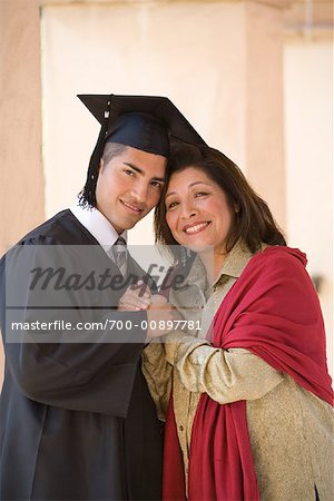 Mère et fils, à l'obtention du diplôme