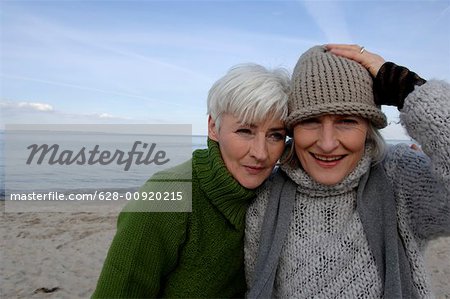 Portrait de deux femmes mûres