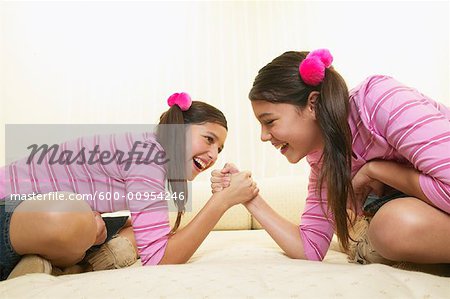 Double filles Arm Wrestling