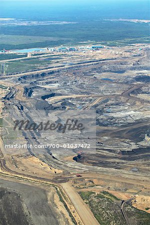 Vue aérienne de sables bitumineux minières, Mine de la rivière Muskeg, Athabasca Oil Sands, Alberta, Canada