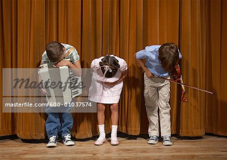 Kinder auf der Bühne