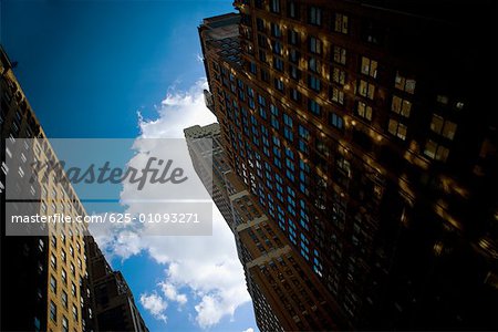 Low Angle View of Wolkenkratzer, Manhattan, New York City, New York State, USA
