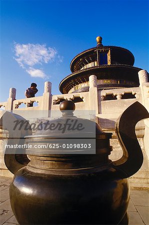 Vue angle faible sur un monument, Temple du ciel, Pékin, Chine