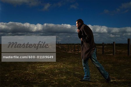 L'homme à l'extérieur