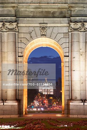 Puerta de Alcala dans la Plaza de la Independencia, Madrid, Espagne