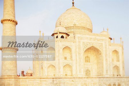Fassade des ein Mausoleum, Taj Mahal, Agra, Uttar Pradesh, Indien