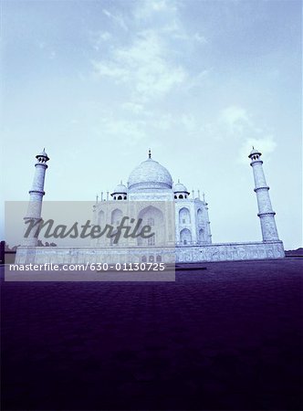 Low angle view of a mausoleum, Taj Mahal, Agra, Uttar Pradesh, India