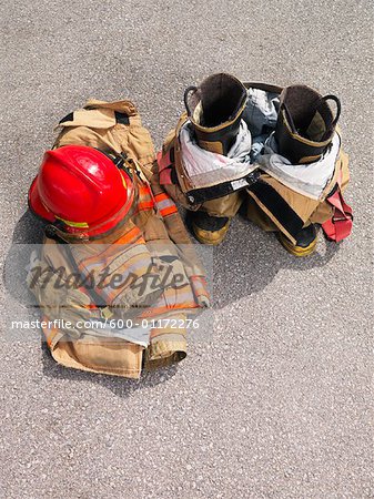 Nahaufnahme von Brandschutzausrüstungen Schutzbekleidung
