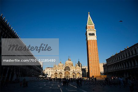 Place Saint-Marc et la basilique, Venise, Italie