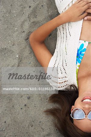 Portrait de femme à la plage