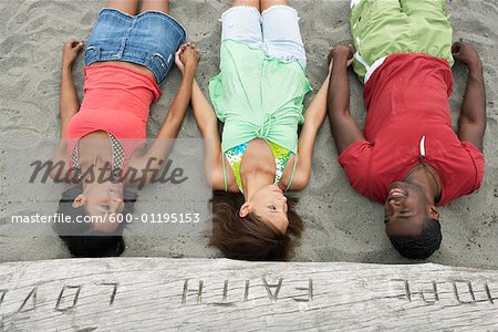 Gens sur la plage