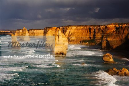 Les douze apôtres, le Parc National de Port Campbell, Great Ocean Road, Victoria, Australie