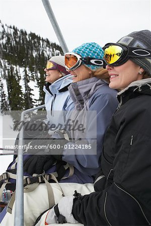 Frauen am Skilift, Whistler, BC, Kanada