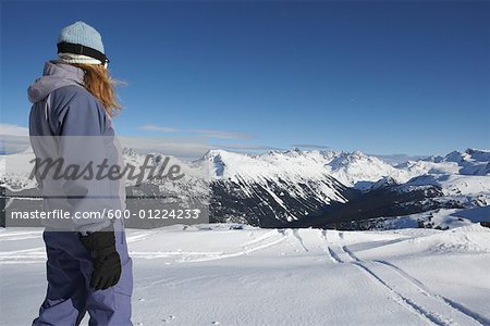 Planchiste au sommet de la montagne, Whistler, Colombie-Britannique, Canada