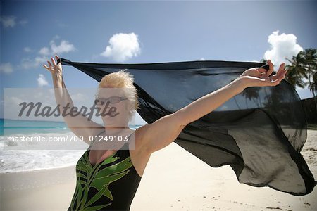 Femme à la plage