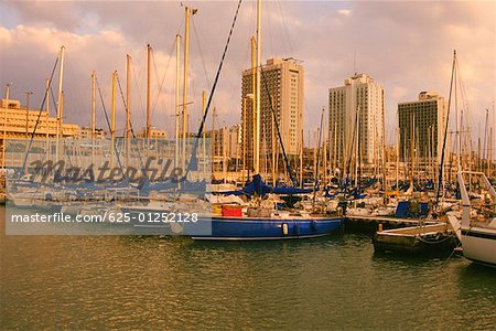 Bateaux à quai dans un port, Tel Aviv, Israël