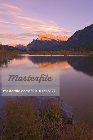 Vermillion Seen und Mount Rundle, Banff Nationalpark, Alberta, Kanada