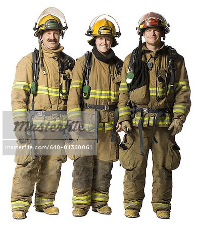 Portrait de trois pompiers
