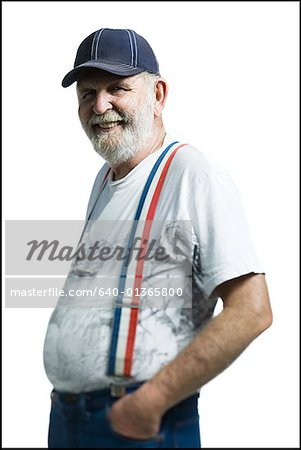 Portrait d'un homme senior souriant
