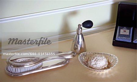 Accessoires de table de toilette