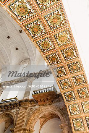 Faible angle vue du plafond d'une église, église de Saint François d'assise, Old Goa, Goa, Inde