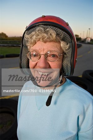 Portrait de femme à la piste de Kart