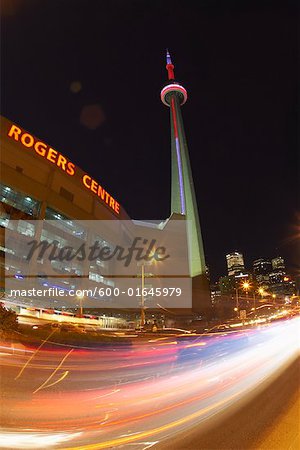 Rogers Centre et la tour CN, Toronto (Ontario)