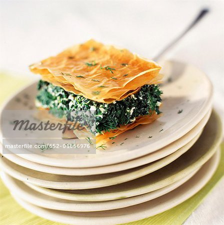 Pâte feuilletée spanakopita, épinards et feta