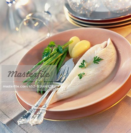 John Dory fillets with green asparagus