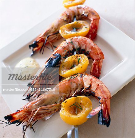 Gambas and apricot creole brochettes