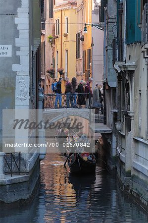 Gondel in Canal, Venedig, Italien