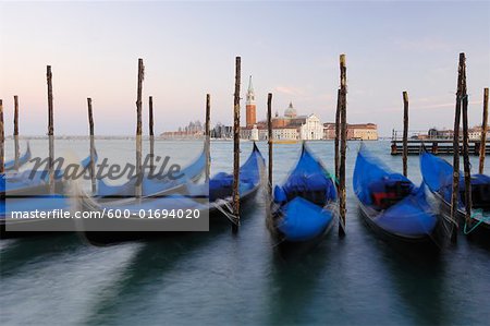 Gondoles sur le Grand Canal, Venise, Italie