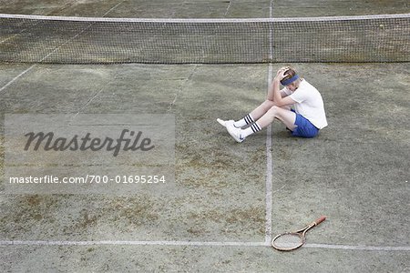 Joueuse de tennis sur le Court de Tennis