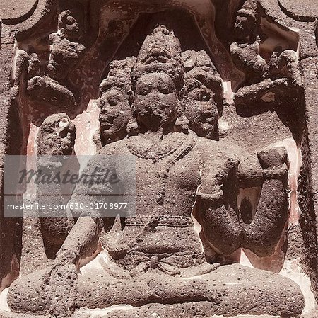 Statues des dieux hindous dans une grotte, Ellora, Aurangabad, Maharashtra, Inde