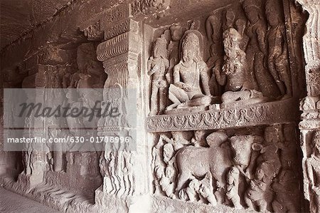 Statue sculptée dans une grotte, Ellora, Aurangabad, Maharashtra, Inde
