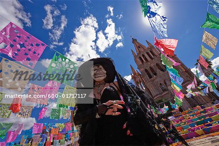 Femme Dressed Up pour le jour des morts, San Miguel de Allende, Mexique