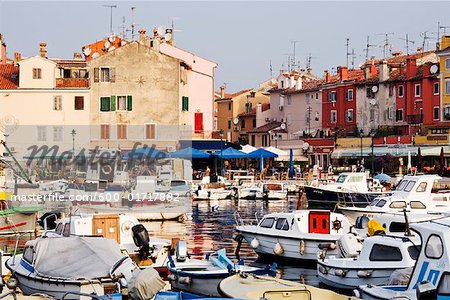 Bateaux dans le port, Rovinj, Croatie