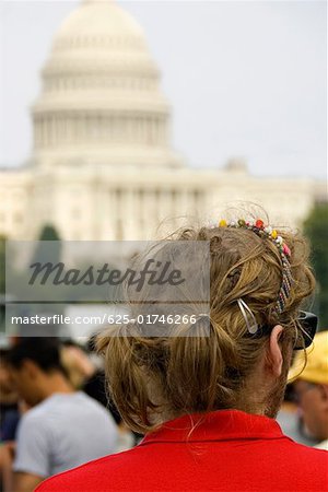 Vue arrière d'un homosexuel dans une gay pride, Capitole, Washington DC, USA