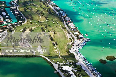 Vue aérienne de stations touristiques le long de la mer, Florida Keys, en Floride, USA