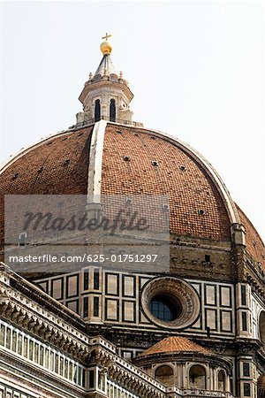 Vue d'angle faible d'une cathédrale, cathédrale Santa Maria Del Fiore, Florence, Toscane, Italie