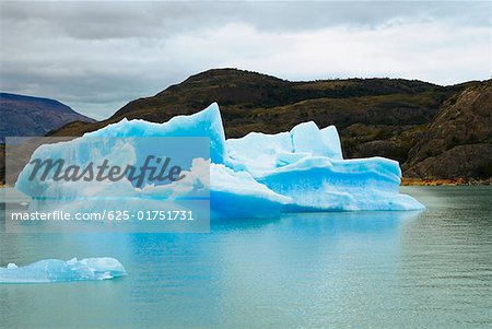 Iceberg dans un lac, lac Argentino Patagonia, Argentine